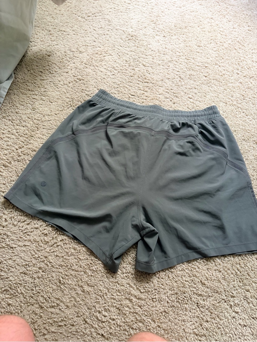 lululemon, Mens, Medium, 5inch inseam, With Liner, Athletic Shorts, Green/Grey - Picture 5 of 8